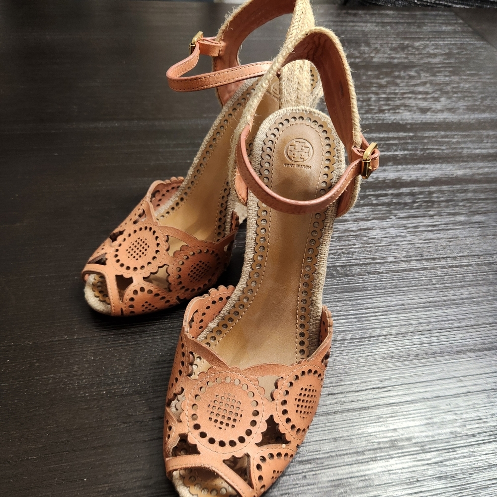 Tory Burch Wedge, 8.5